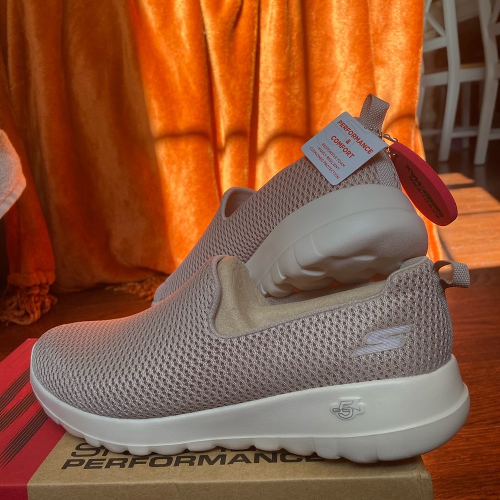 brand new sketchers performance slip on sneakers